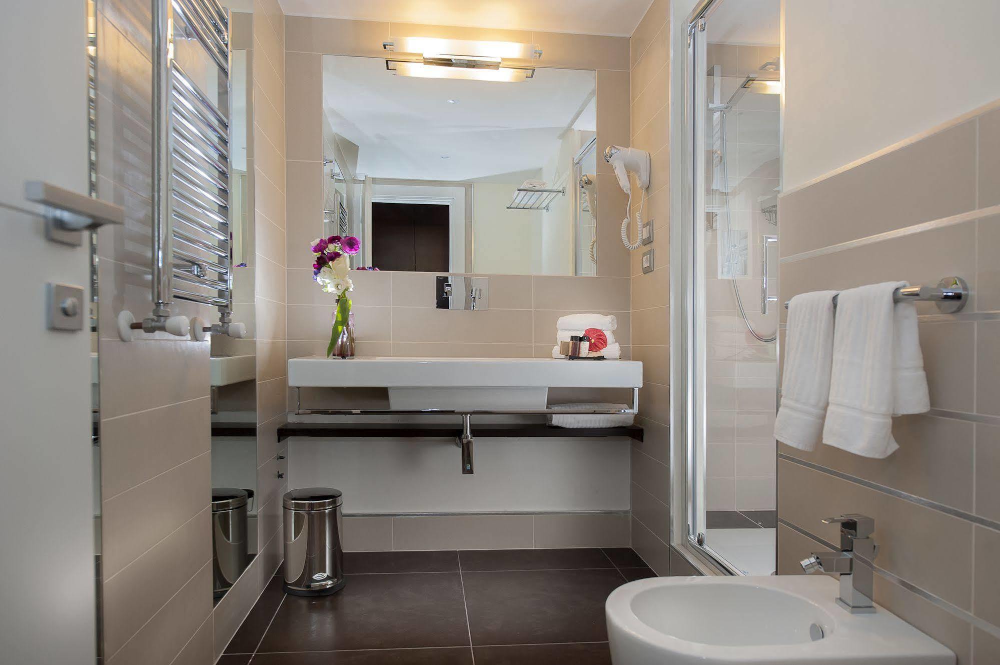 Dve Suite Рим Екстериор снимка